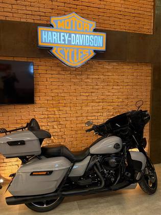 HARLEY-DAVIDSON STREET GLIDE ULTRA 